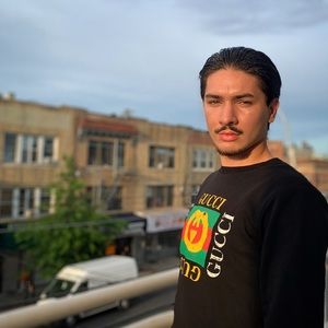 Meet your Posher, Oti